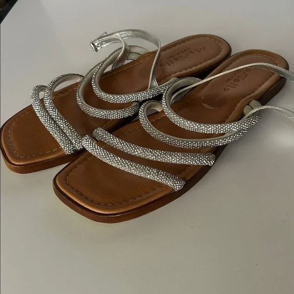 Mariella Women's Silver Strappy Sandals - Picture 4 of 10
